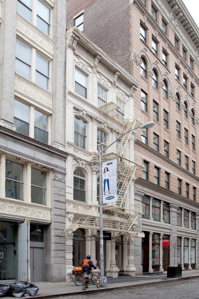 147 Wooster St in New York, NY - Building Photo - Building Photo