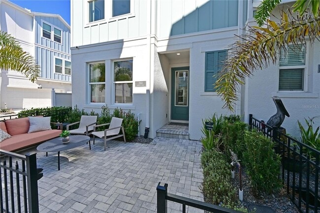 2451 Mangum Ct in Sarasota, FL - Building Photo - Building Photo