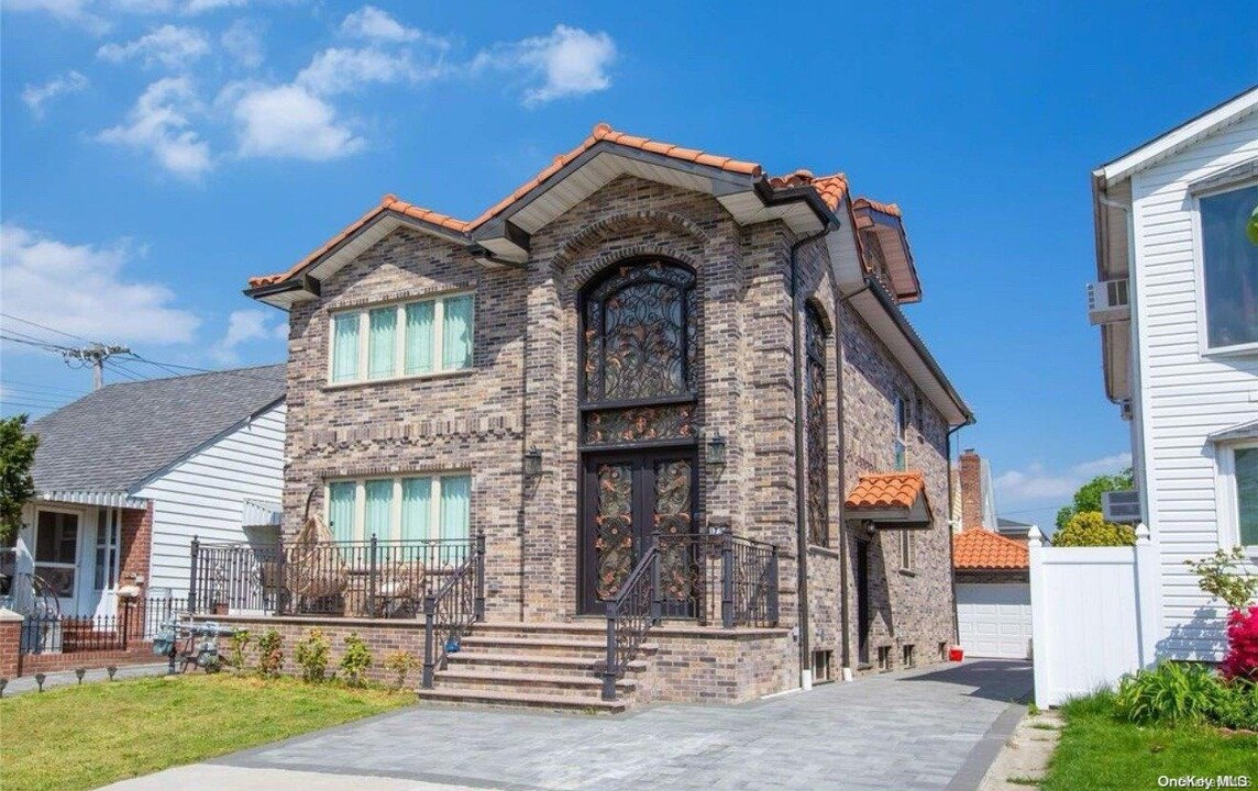 17-33 150th St-Unit -1&2 in Queens, NY - Foto de edificio
