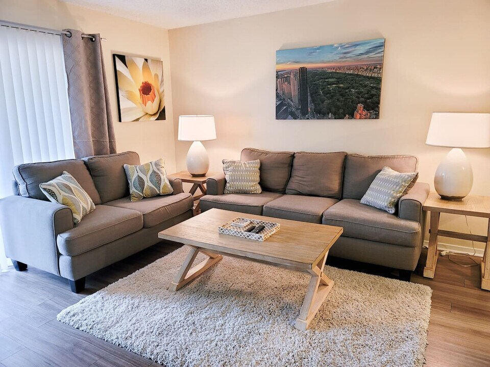 6519 W Newberry Rd, Unit SI ID1359105P in Gainesville, FL - Building Photo