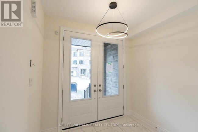 510 New England Ct in Newmarket, ON - Building Photo - Building Photo