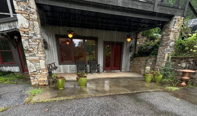 396 Cunningham Rd in Travelers Rest, SC - Building Photo - Building Photo