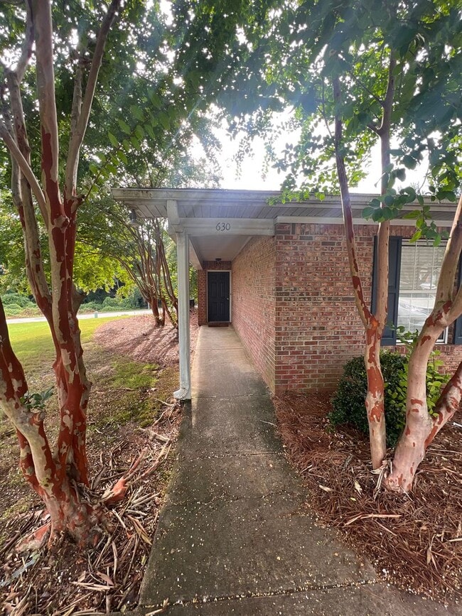 628-630 Center Pl in Auburn, AL - Building Photo - Building Photo