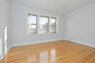 10320-28 S Walden Pkwy in Chicago, IL - Building Photo - Interior Photo