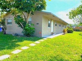 5820 SW 27th St in West Park, FL - Building Photo