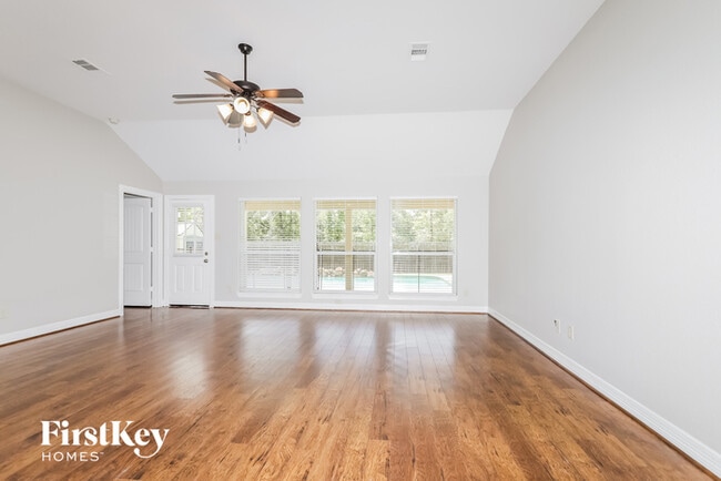 12064 Maverick Dr in Willis, TX - Building Photo - Building Photo
