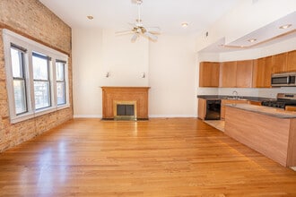 3710 N Halsted St in Chicago, IL - Building Photo - Building Photo