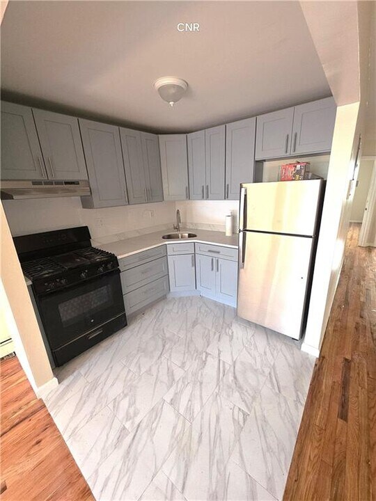 2139 Strauss St in Brooklyn, NY - Building Photo