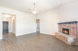 630 Crystal Lk Ln in Red Oak, TX - Building Photo - Building Photo