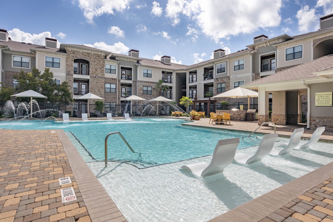 Alden Park Kingsland in Houston, TX - Building Photo