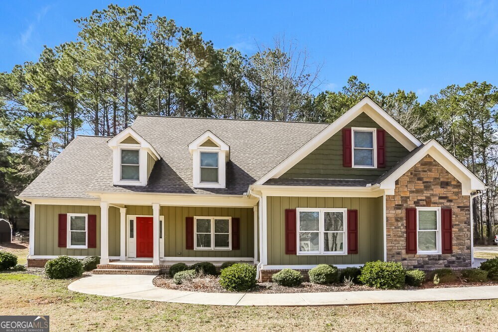 2058 Windfield Dr in Monroe, GA - Building Photo