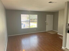 305 Casie Ct in Denton, TX - Building Photo - Building Photo