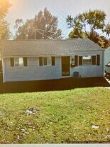 1808 E Bertman Ave in Springfield, IL - Building Photo