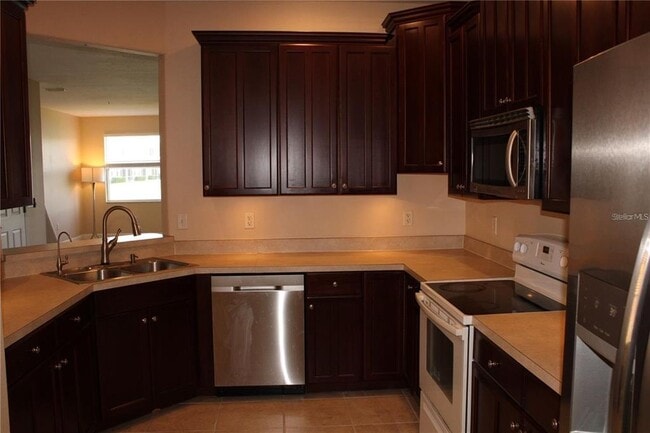 3590 Parkridge Cir in Sarasota, FL - Building Photo - Building Photo