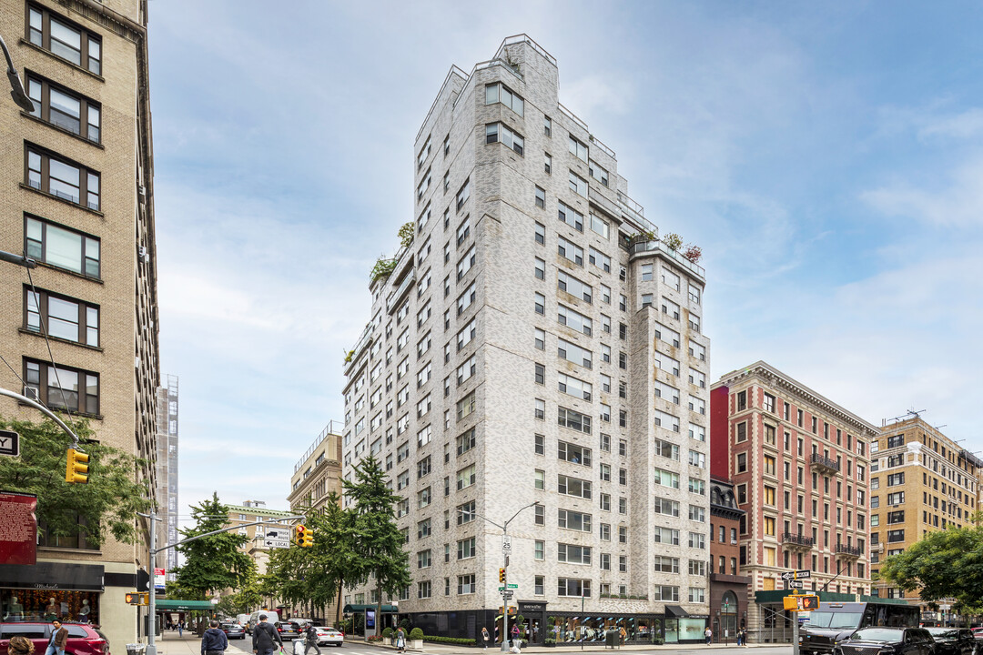 40-42 E 84th St in New York, NY - Building Photo