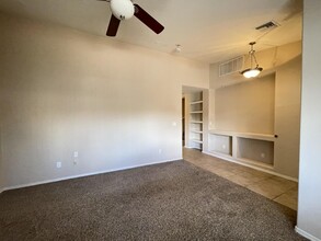 2158 Sierra Santiago in Bullhead City, AZ - Foto de edificio - Building Photo