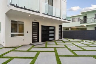 4559 W 18th St, Unit .25 in Los Angeles, CA - Building Photo - Building Photo