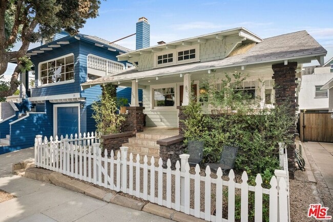 156 Fraser Ave in Santa Monica, CA - Building Photo - Building Photo
