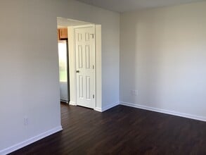 945 Atmore Pl in Indianapolis, IN - Building Photo - Building Photo