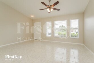 2122 SE 8th Pl in Cape Coral, FL - Building Photo - Building Photo