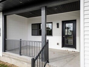 1305 W 19th St in Cedar Falls, IA - Foto de edificio - Building Photo