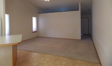 8813 W Bonnie Ave in Kennewick, WA - Building Photo - Building Photo