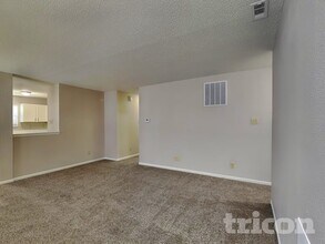 1909 Blue Pine Ln in Indianapolis, IN - Building Photo - Building Photo