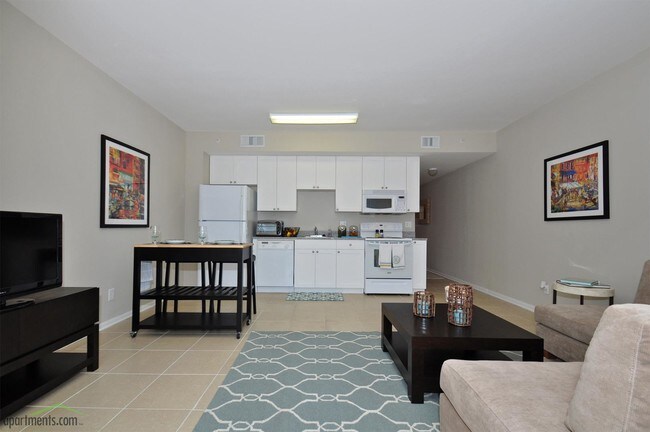 79 West in Panama City Beach, FL - Building Photo - Interior Photo
