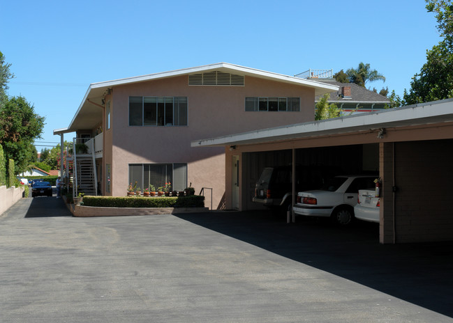 Sears Apartments in Santa Barbara, CA - Building Photo - Building Photo