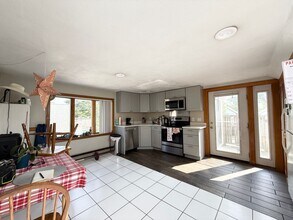28-30-30 Templeton Pkwy in Watertown, MA - Building Photo - Building Photo
