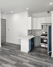 21-24 21st Rd-Unit -2 in Queens, NY - Building Photo - Building Photo