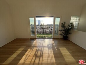 311 Hill St in Santa Monica, CA - Foto de edificio - Building Photo