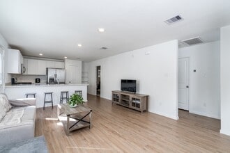 18582 Cepagatti Dr in New Caney, TX - Building Photo - Building Photo