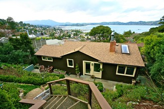 108 Santa Rosa Ave in Sausalito, CA - Building Photo - Building Photo