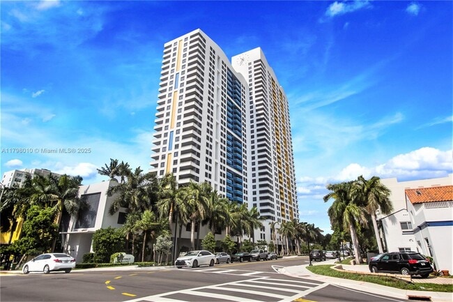 1330 West Ave in Miami Beach, FL - Building Photo - Building Photo