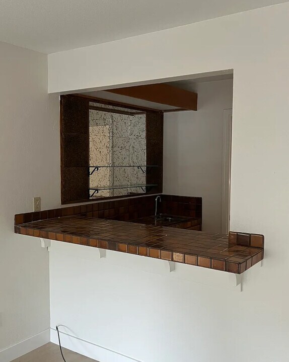 16597 Selby Dr in San Leandro, CA - Building Photo