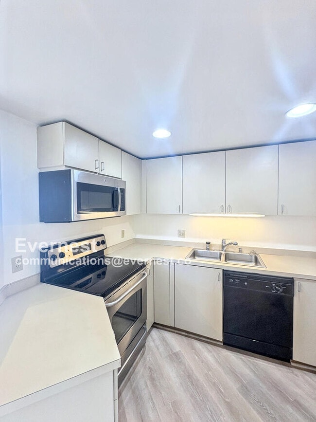 property at 2125 1st Ave