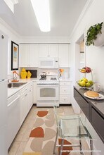 44 Sherman Rd in Boston, MA - Foto de edificio - Building Photo