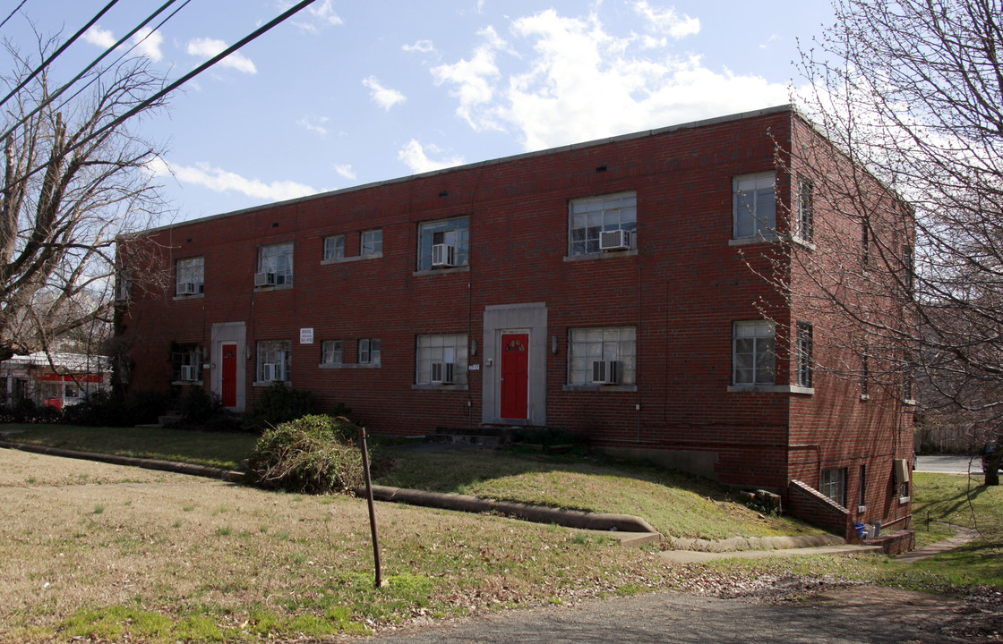 Barton Street Apartments in Arlington, VA - Building Photo