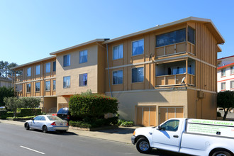 4727 Callan Blvd in Daly City, CA - Foto de edificio - Building Photo