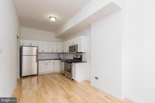 property at 2031 E Susquehanna Ave