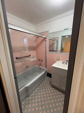 37 5th Ave in Bay Shore, NY - Building Photo - Building Photo