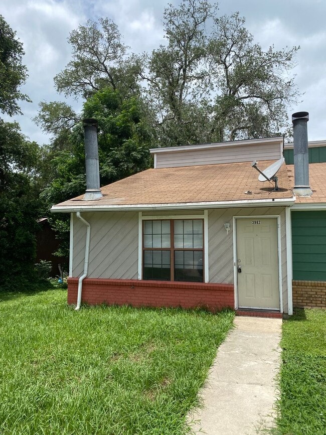 property at 3982 Breezee Ct