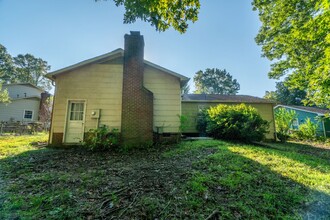 5 Woodclub Ct in Greensboro, NC - Building Photo - Building Photo