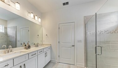 497 Firebush Dr in Nokomis, FL - Foto de edificio - Building Photo