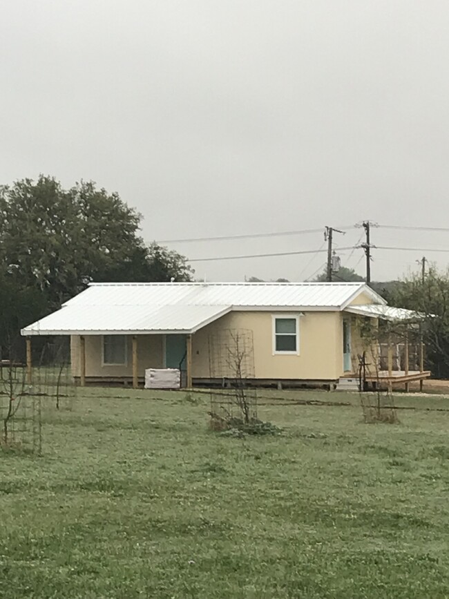 188 PR-4839 in Kempner, TX - Foto de edificio - Building Photo