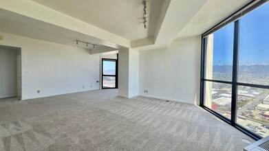 6363 Christie Ave in Emeryville, CA - Building Photo - Building Photo