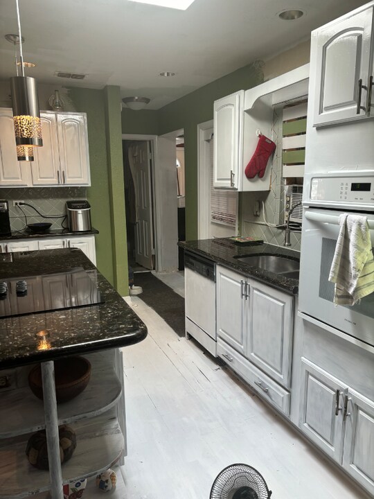 3721 NE 13th Ave in Pompano Beach, FL - Foto de edificio