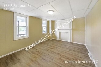 133 S Second St in Mount Wolf, PA - Building Photo - Building Photo