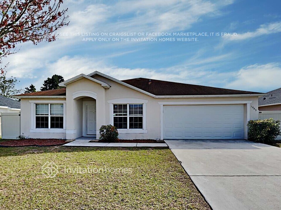 1903 Drum Dr in Poinciana, FL - Building Photo